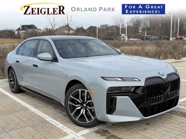 2025 BMW 7 Series 750e xDrive Sedan's photo