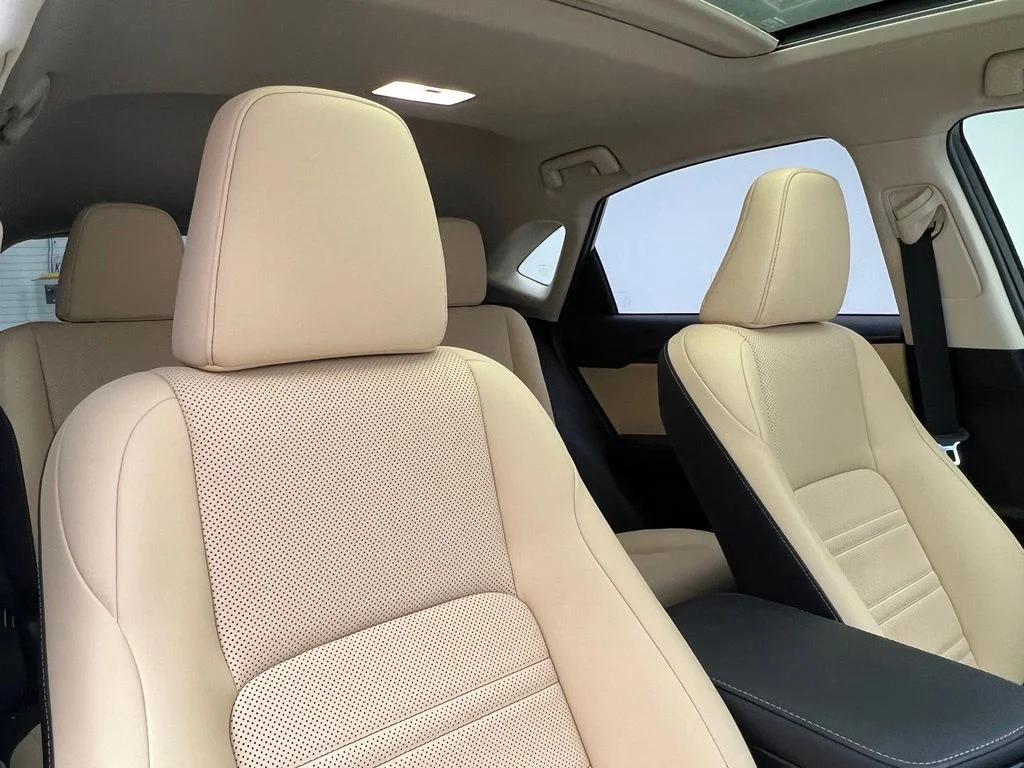 Used 2019 Silver Lexus 300 Base image 7