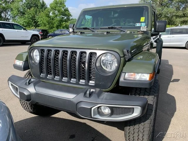 2021 Jeep Gladiator Sport S's photo