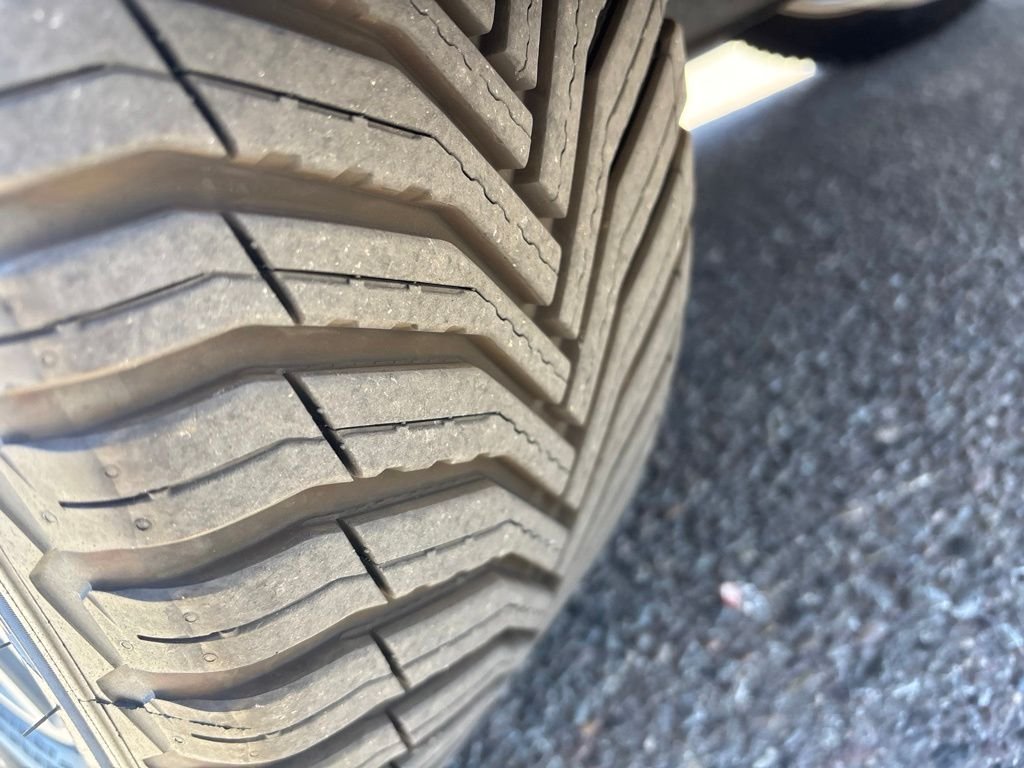 Used 2017 Brown Mitsubishi SE image 12