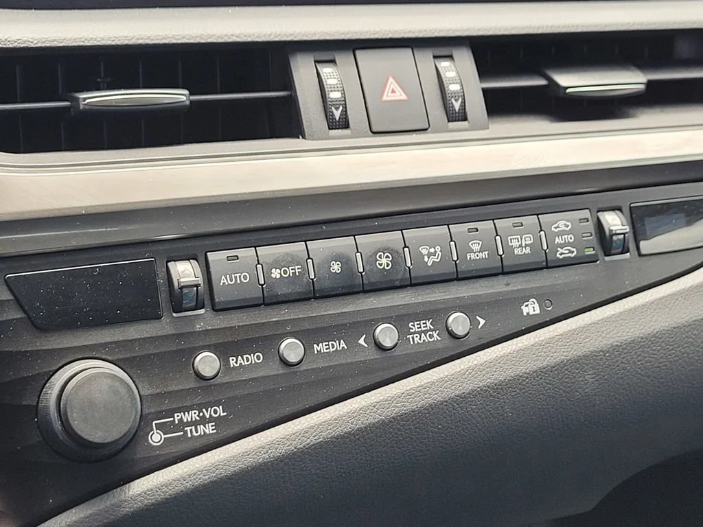 Used 2019  Lexus ES 350 image 19