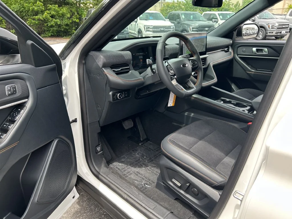 2026 Ford Explorer Tremor - Photo 13