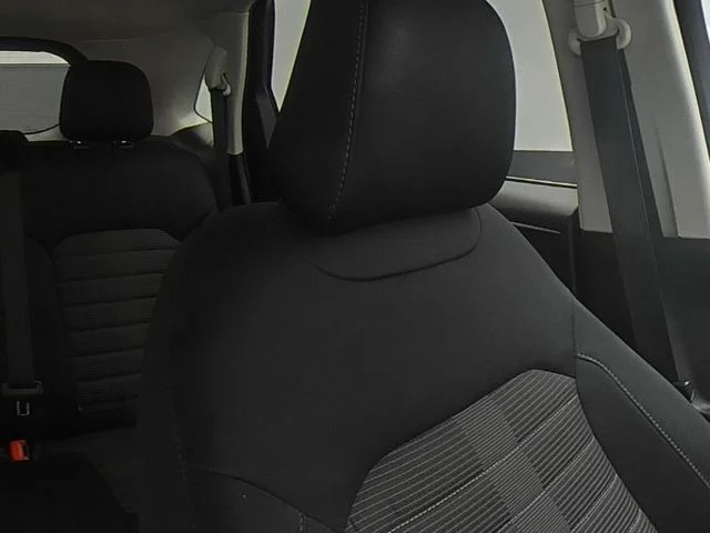 Used 2022 Blue Ford SEL image 33