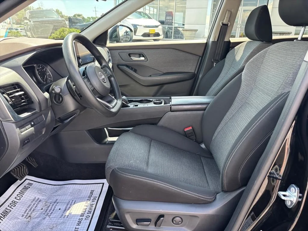 Used 2022 Black Nissan SV image 11