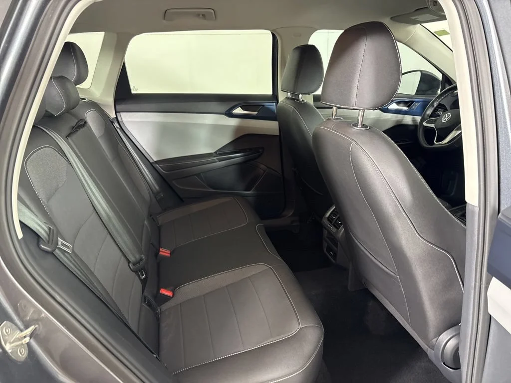 Used 2024 Gray Volkswagen 1.5T SE image 19
