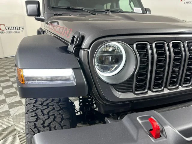 New 2026 Granite Crystal Metallic Clear-Coat Exterior Paint Jeep Rubicon image 5
