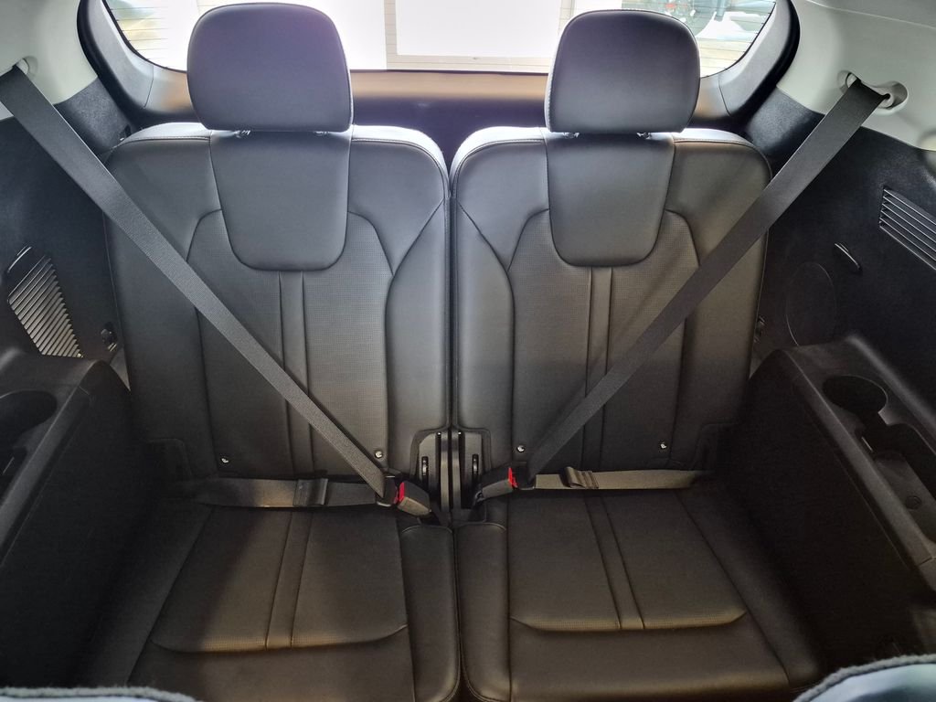 Used 2025 Black Kia EX image 29