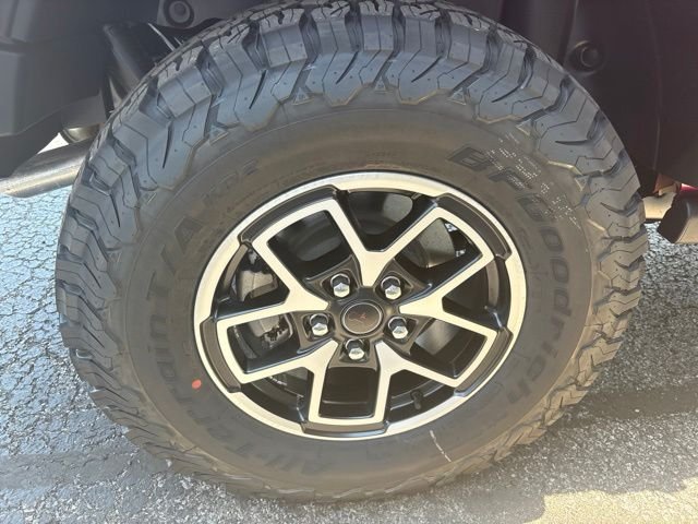 New 2026 Tuscadero Pearlcoat Jeep Rubicon image 29