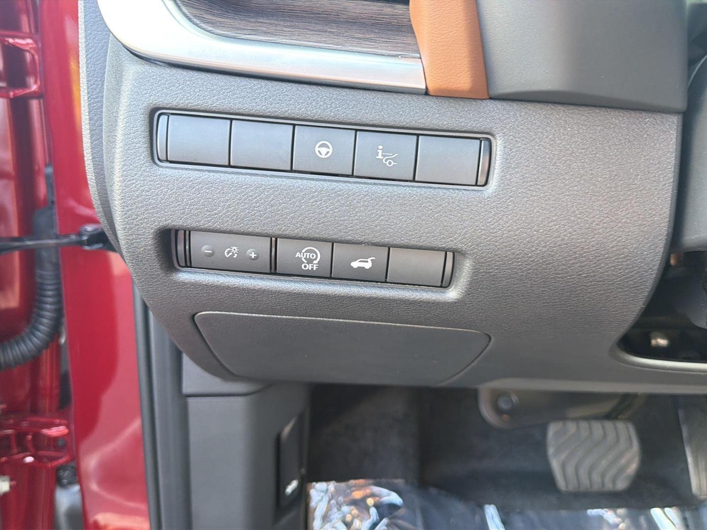 Used 2026 Scarlet Ember Tintcoat Nissan Platinum image 19