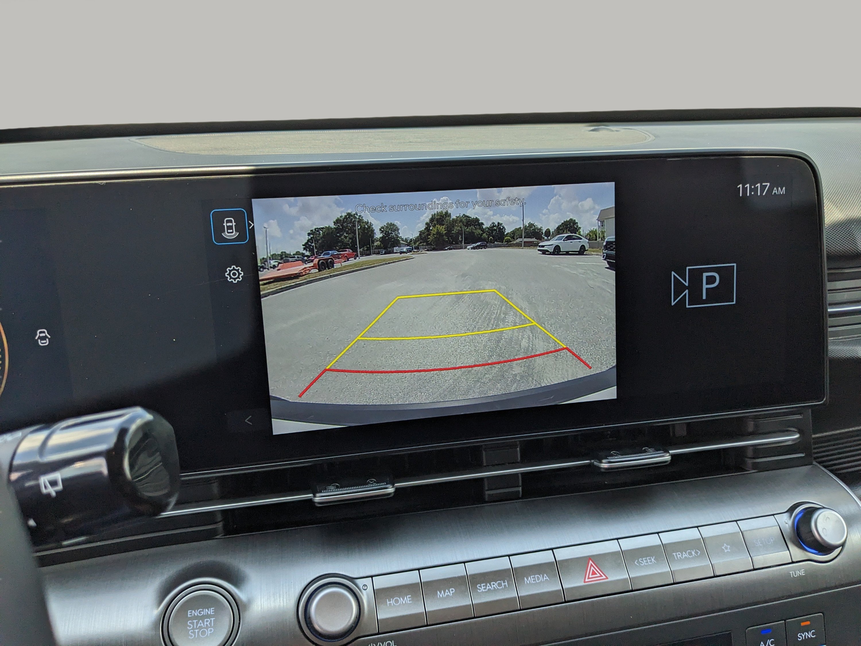 Used 2025 Atlas White Hyundai SEL image 23