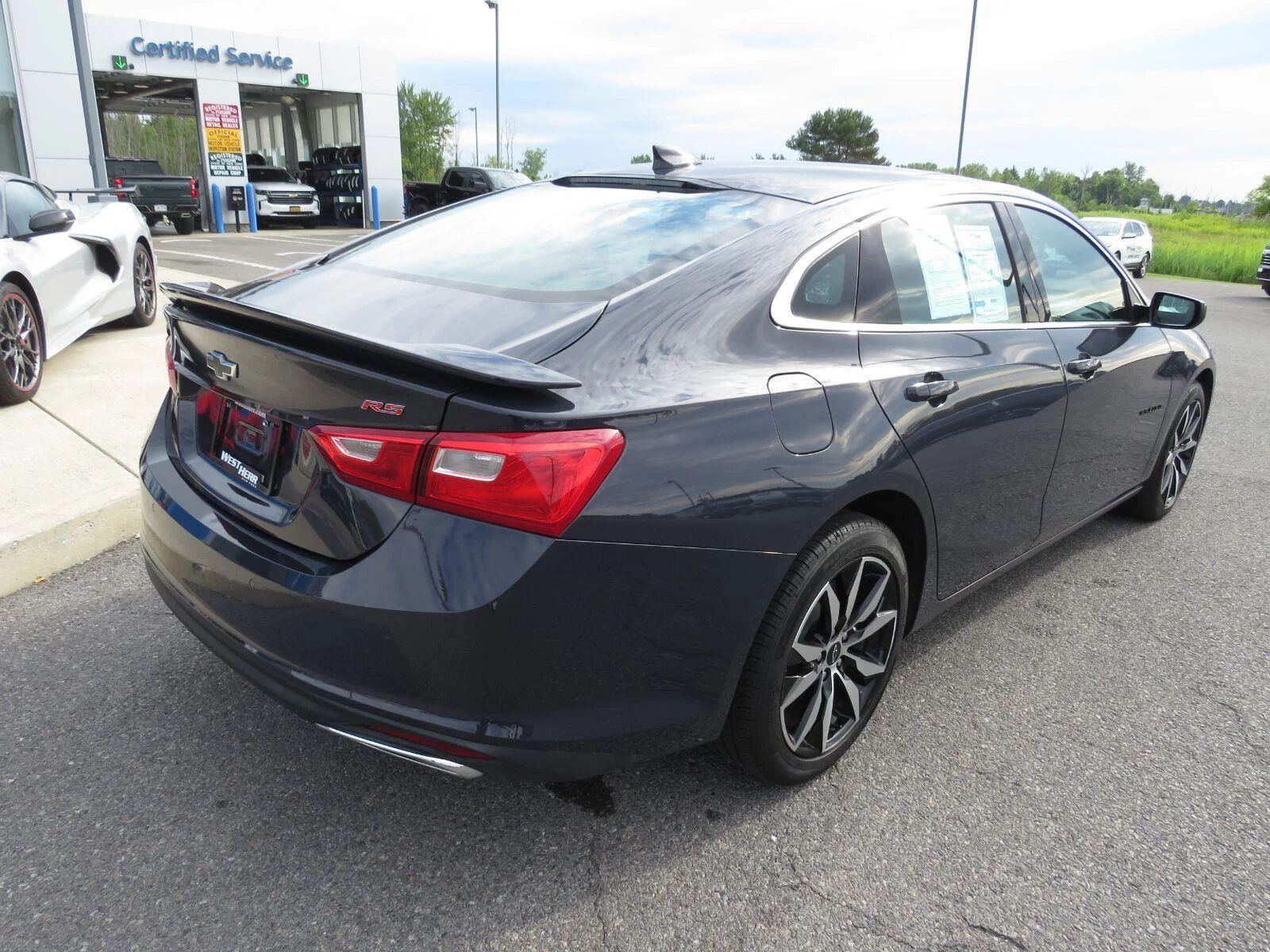 Used 2025 Night Shade Metallic Chevrolet RS image 5