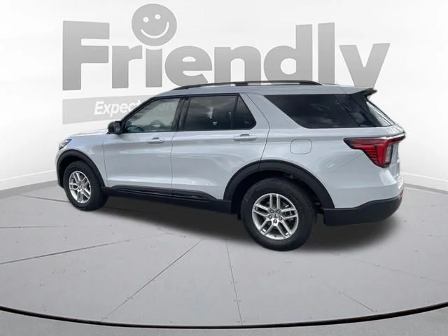 New 2026 Space White Metallic Ford Active image 6