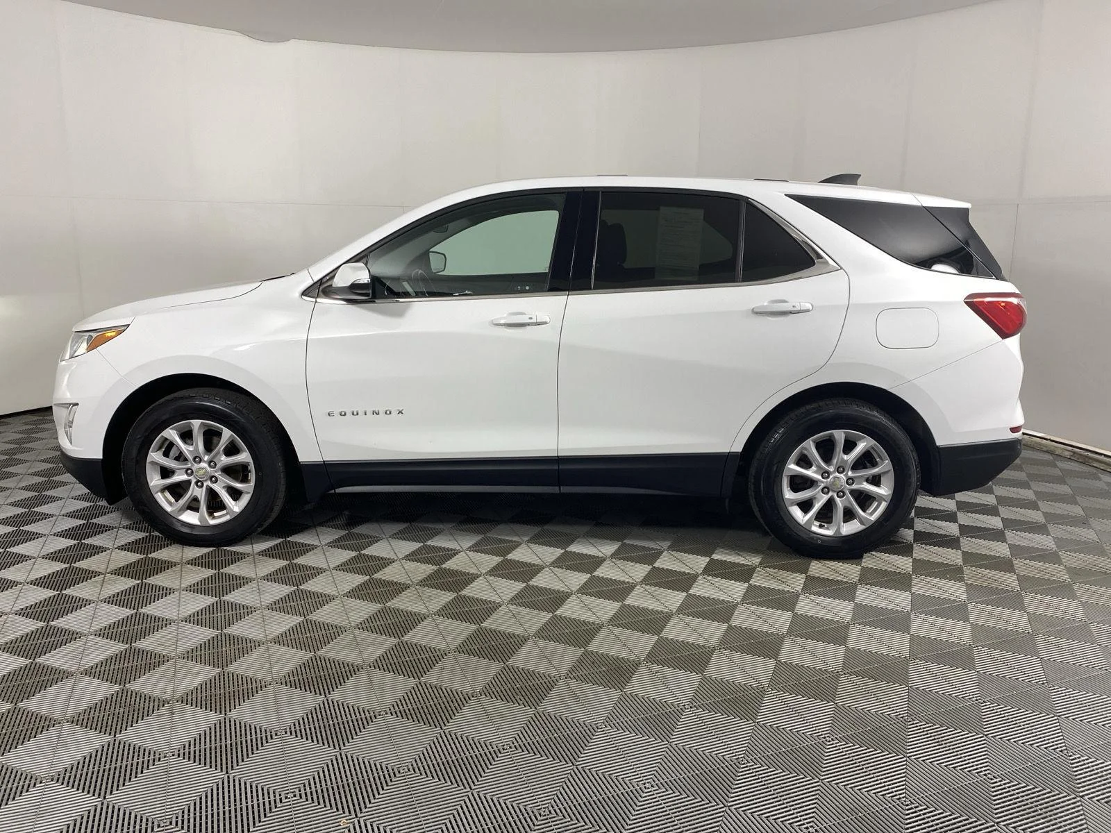 Used 2019 Summit White Chevrolet LT image 12