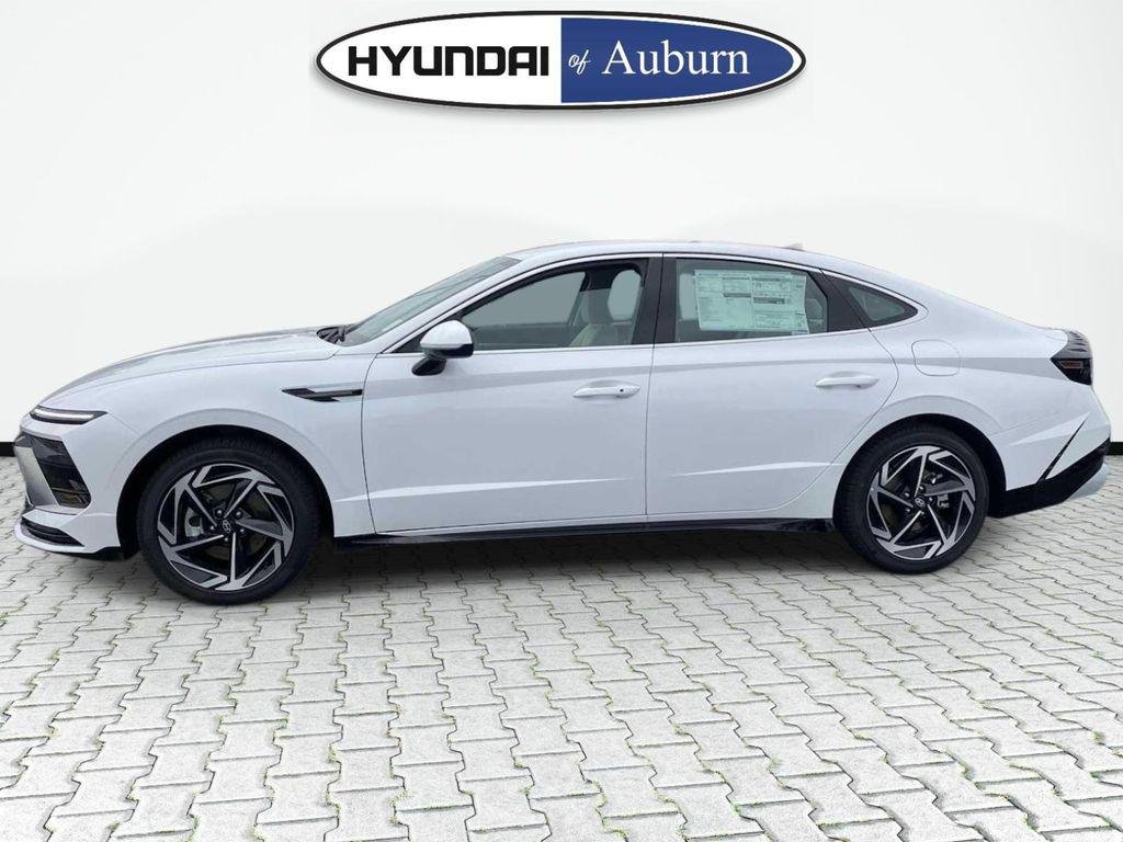 New 2026 White Hyundai SEL Sport image 8