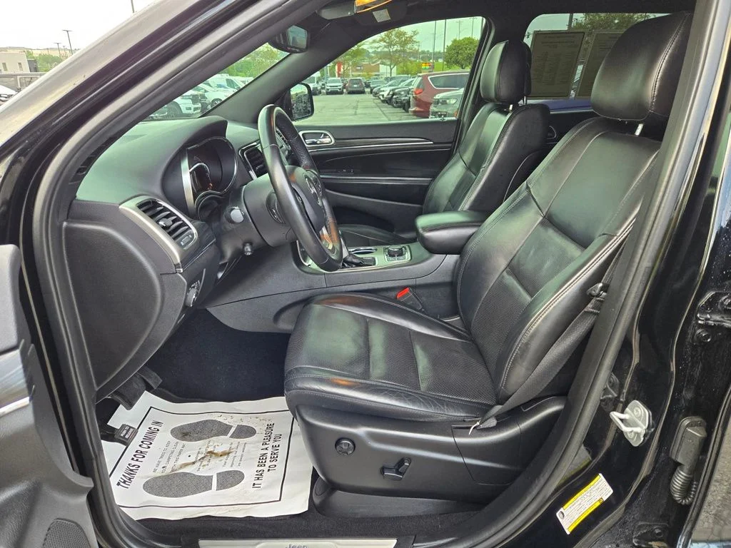 Used 2019 Black Jeep Limited image 17