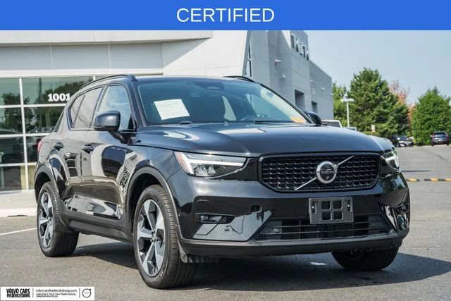 Certified Used 2023 Onyx Black Volvo Plus image 1