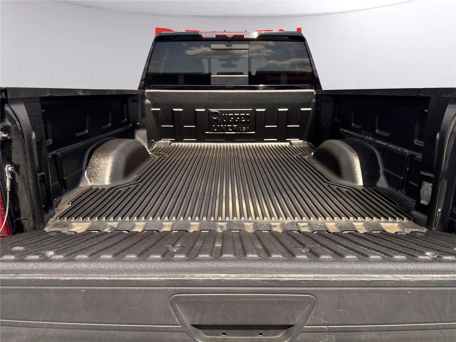Used 2022 Black Chevrolet High Country image 10