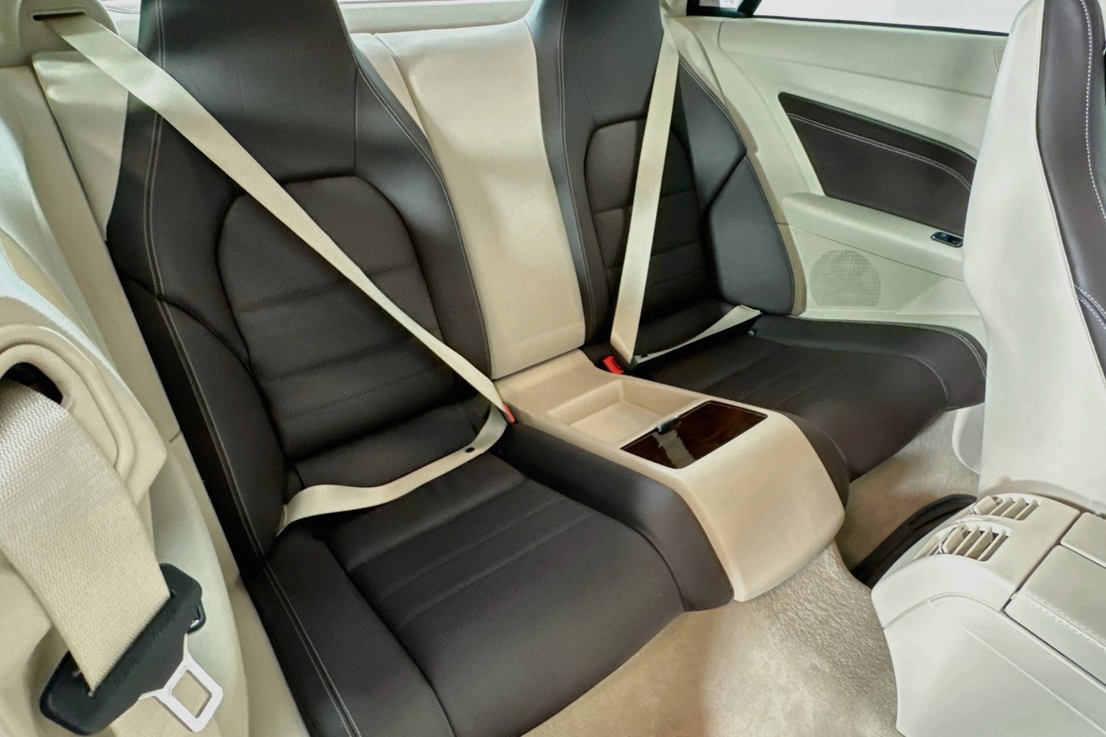 Used 2014 Polar White Mercedes-Benz E 350 image 24