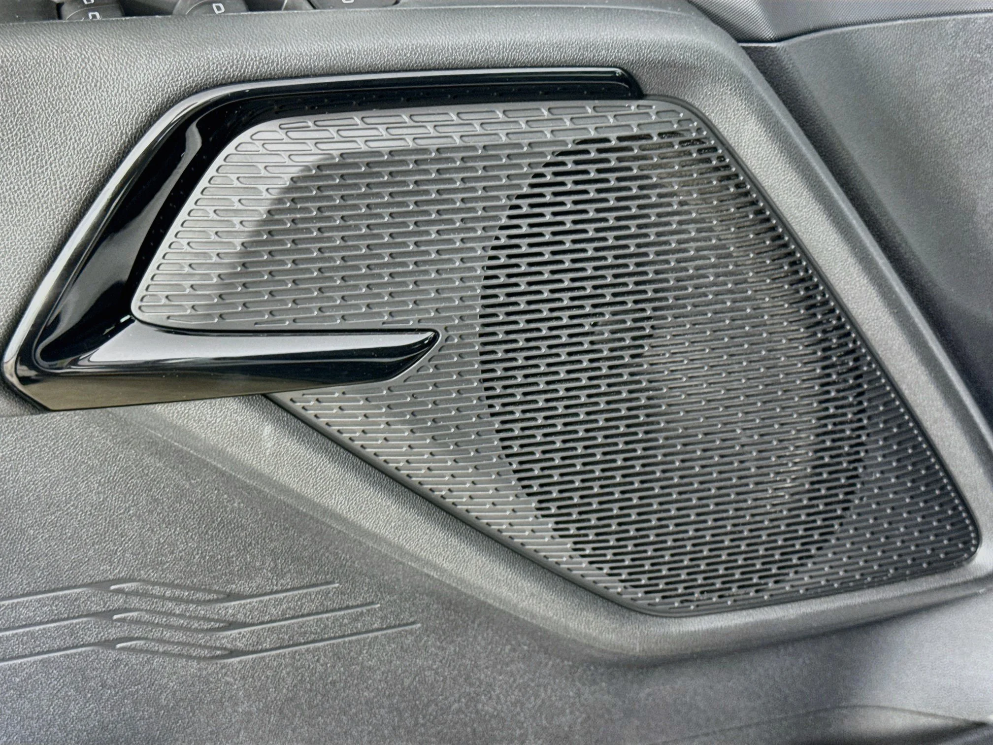 Used 2026 Summit White Chevrolet LT - Extended Range image 21
