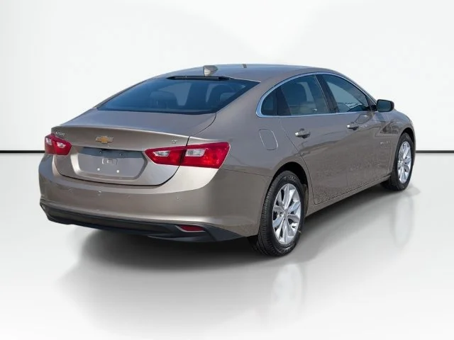 Used 2024 Mineral Gray Metallic Chevrolet 1LT image 7