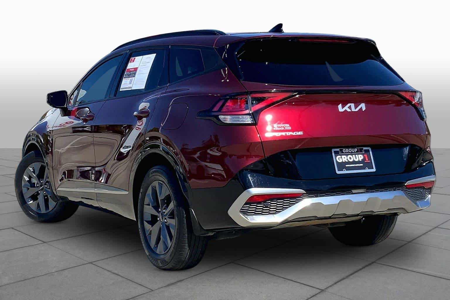 Used 2023 Dawning Red Kia SX image 11