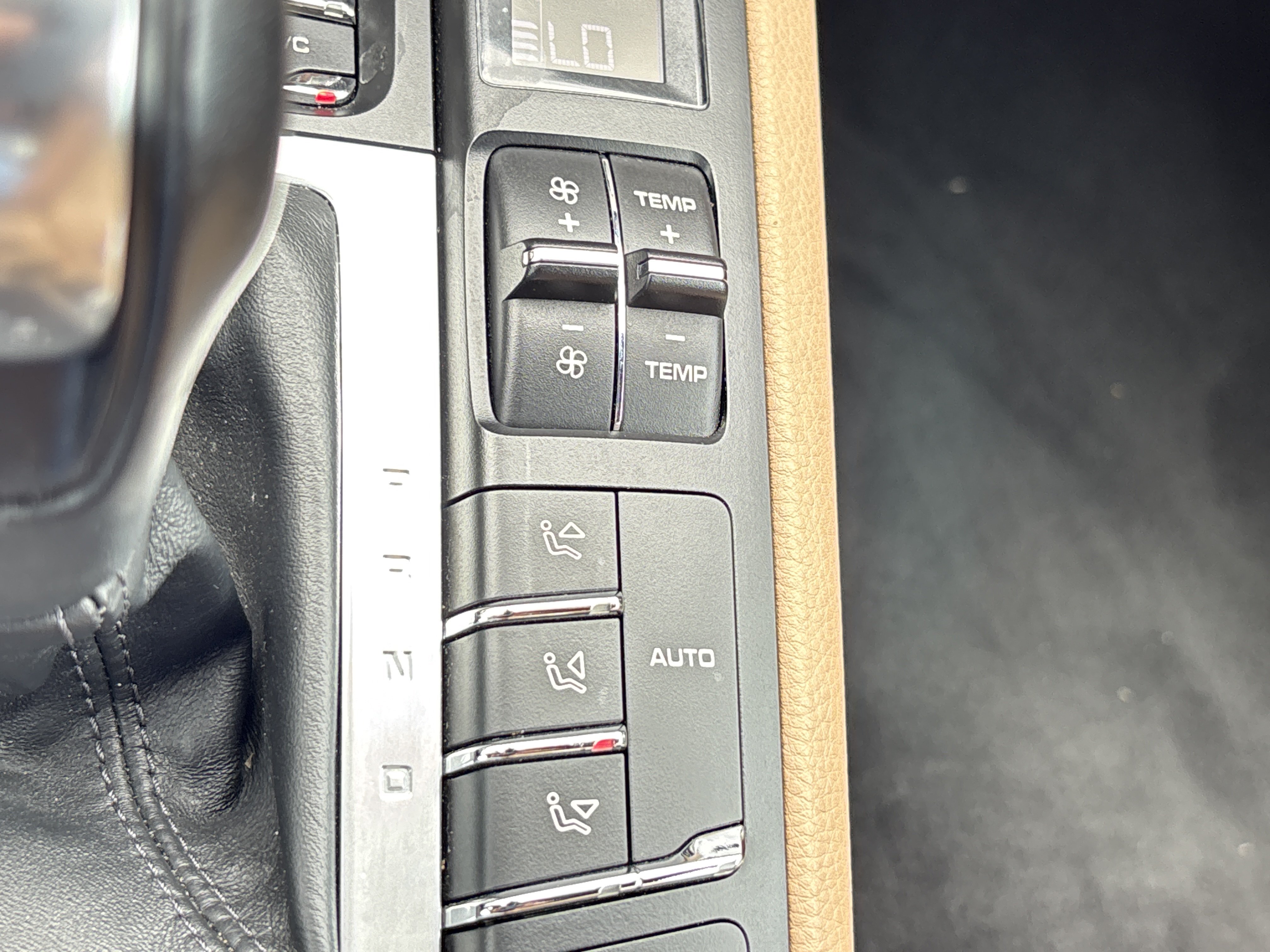 Used 2021 Mamba Green Metallic Porsche S AWD image 40
