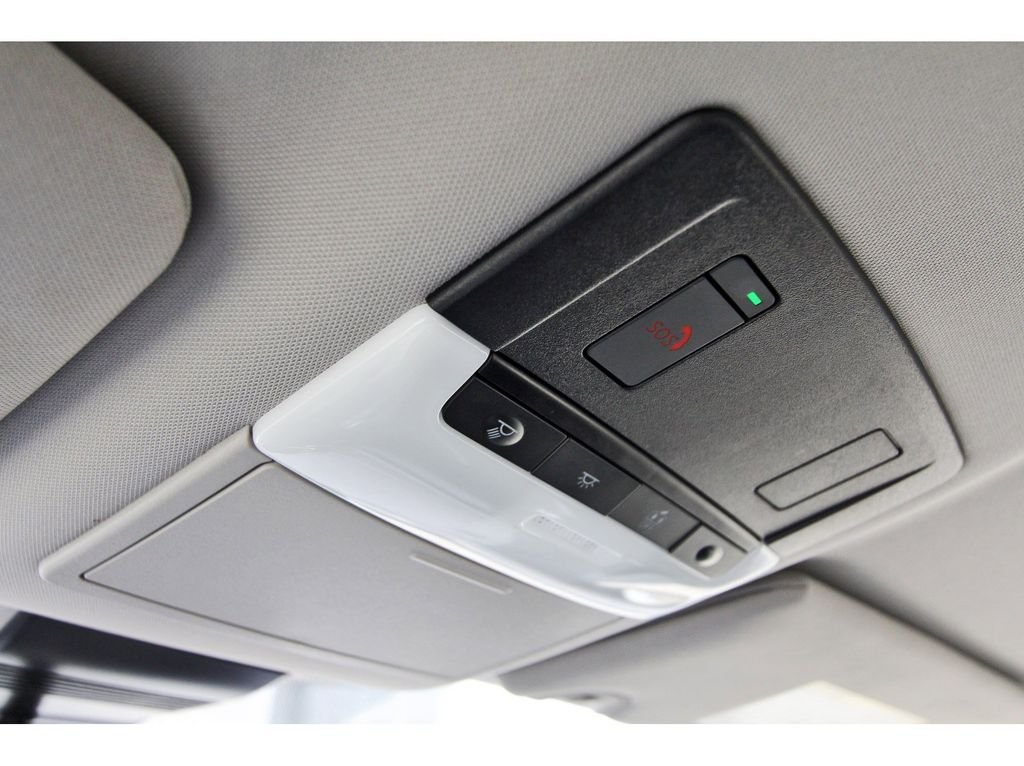 Used 2025 White Nissan 2.5 SV image 23