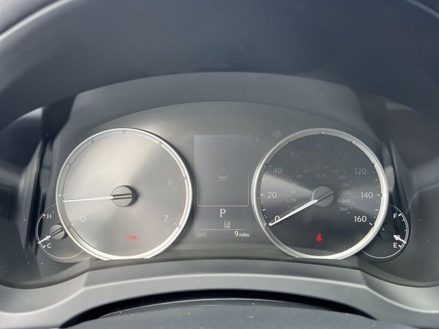 Used 2023 White Lexus 300 image 15