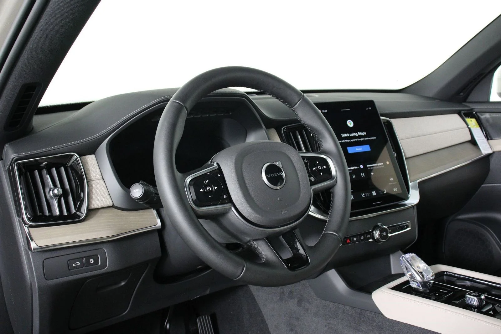 New 2026  Volvo T8 Plus image 8