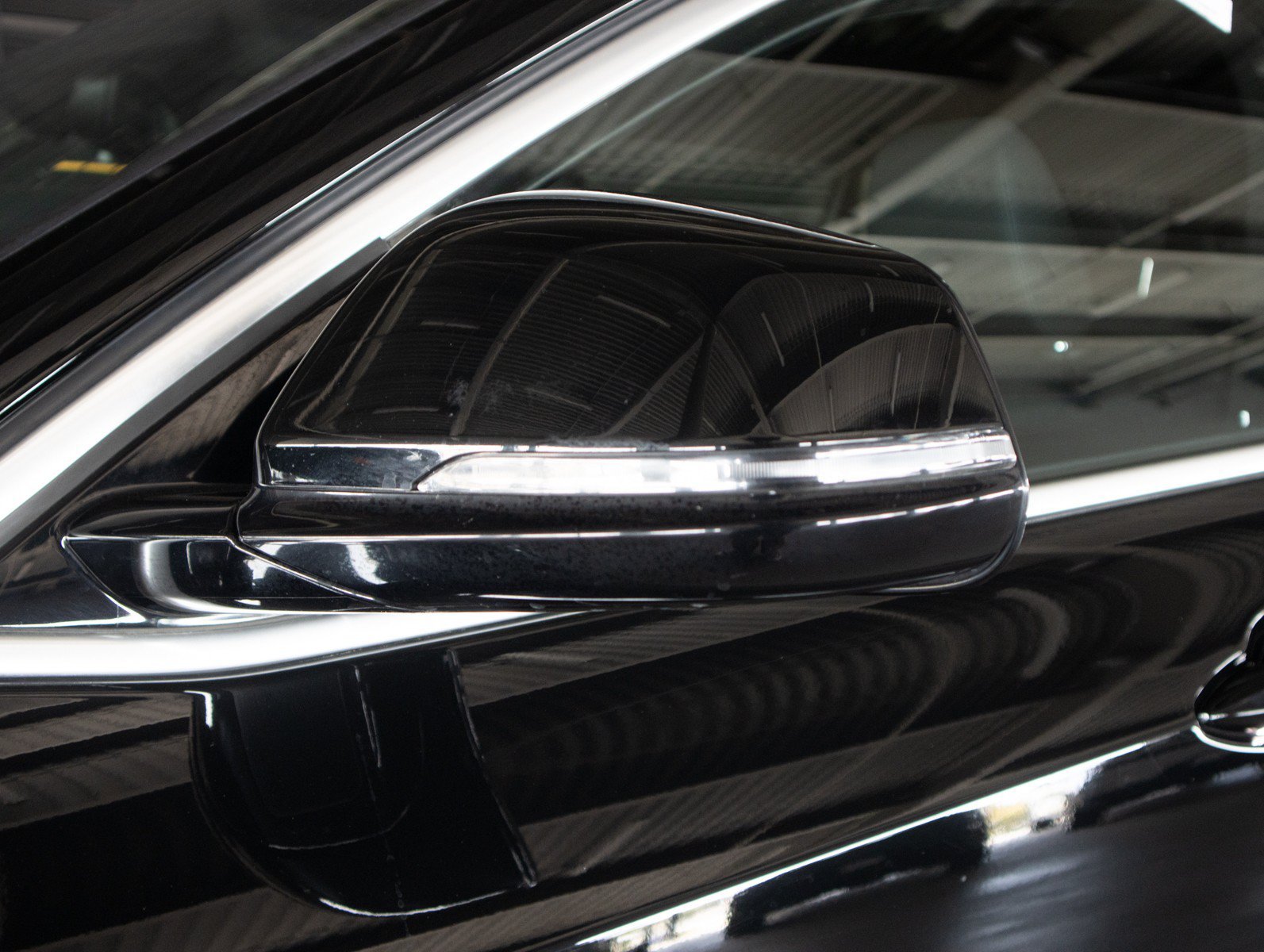 Used 2020 Jet Black BMW sDrive28i image 25