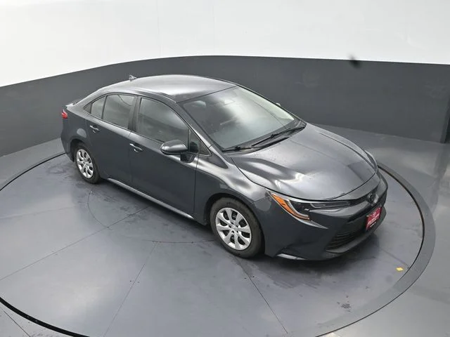 Used 2024  Toyota LE image 23