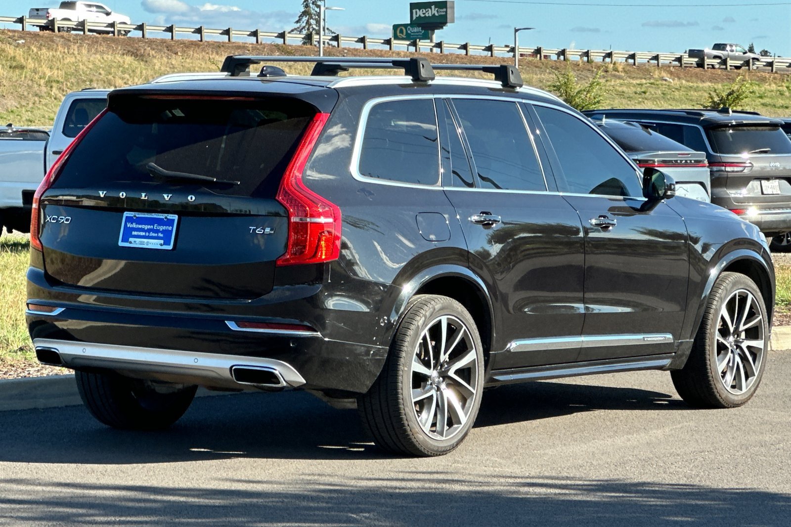 Used 2018 Black Volvo T6 Inscription image 3