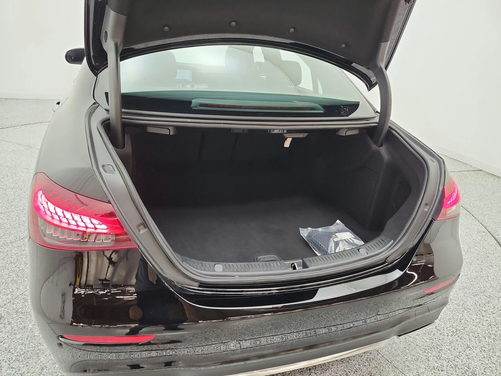 Certified Used 2023 Black Mercedes-Benz E 350 RWD Sedan image 21