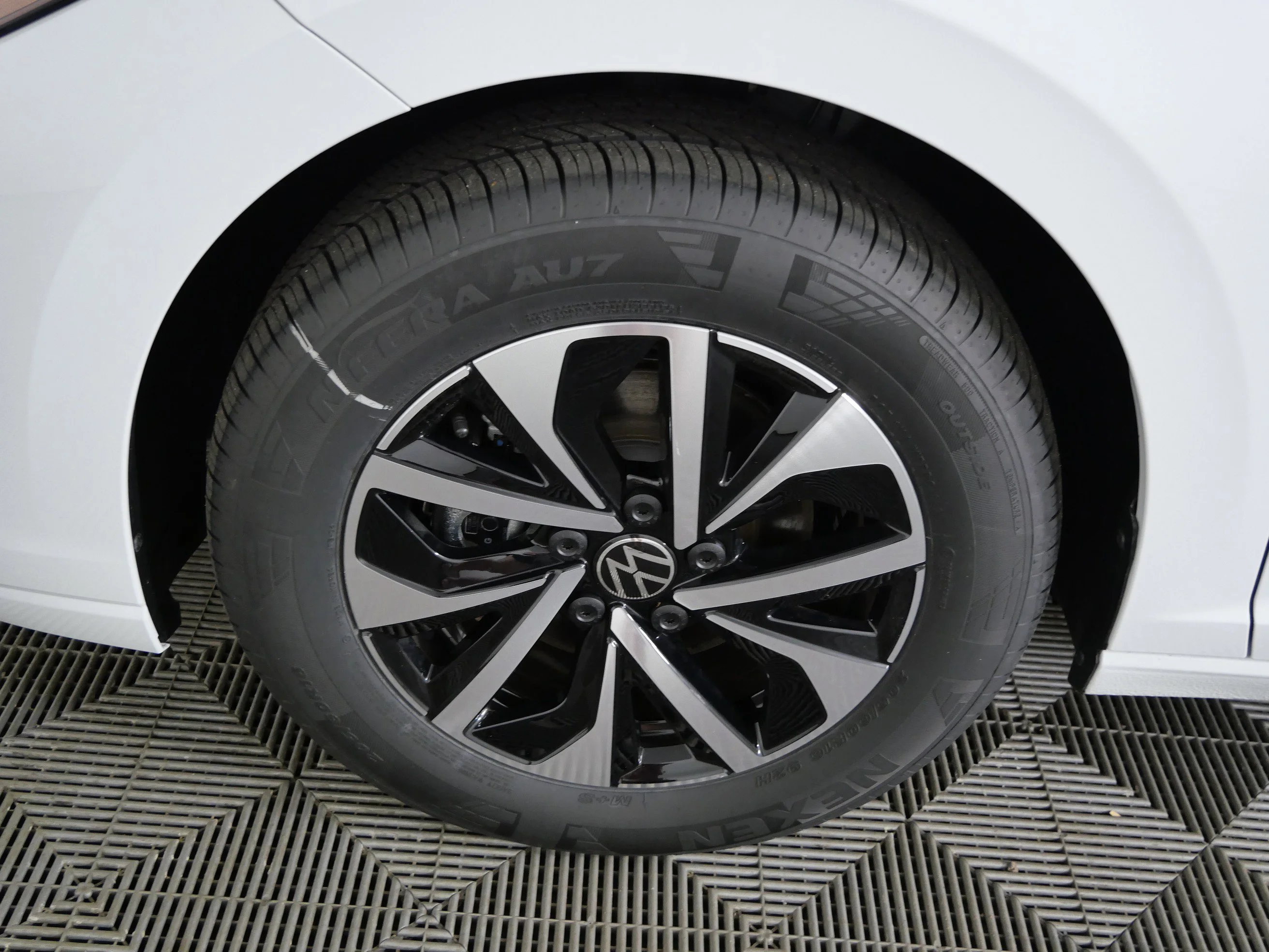 New 2026 Pure White Volkswagen S image 15