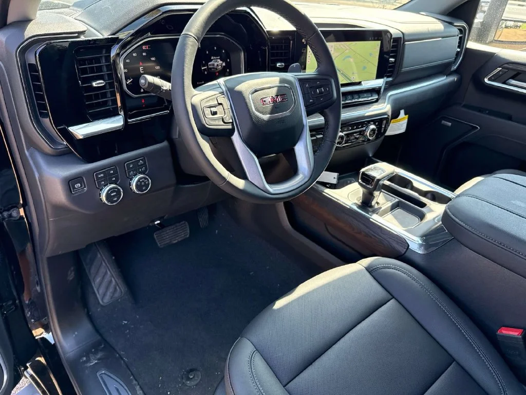 2026 GMC Sierra 1500 SLT - Photo 33