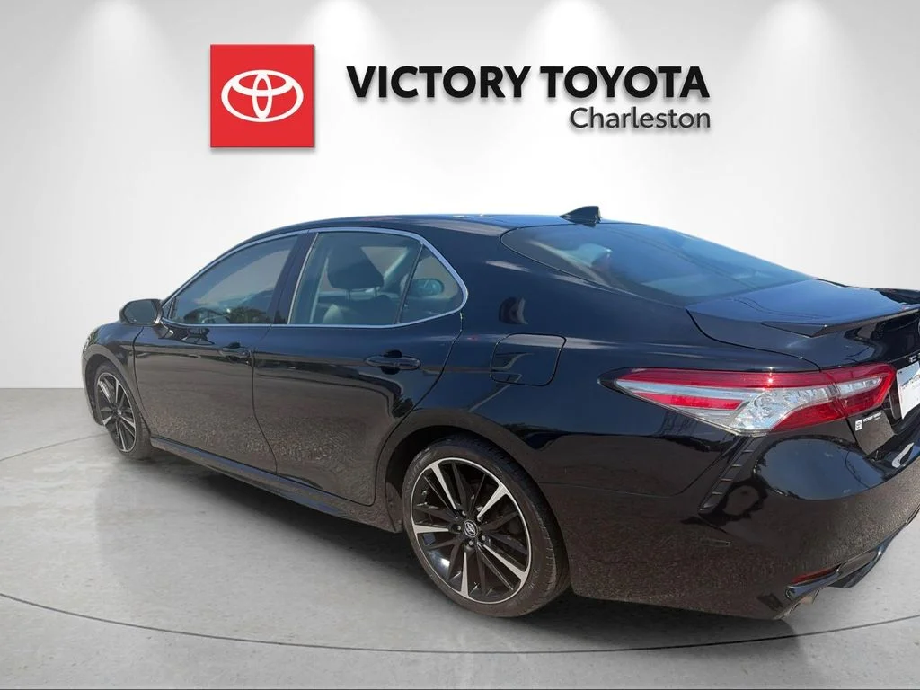Used 2018 Black Toyota XSE V6 image 3