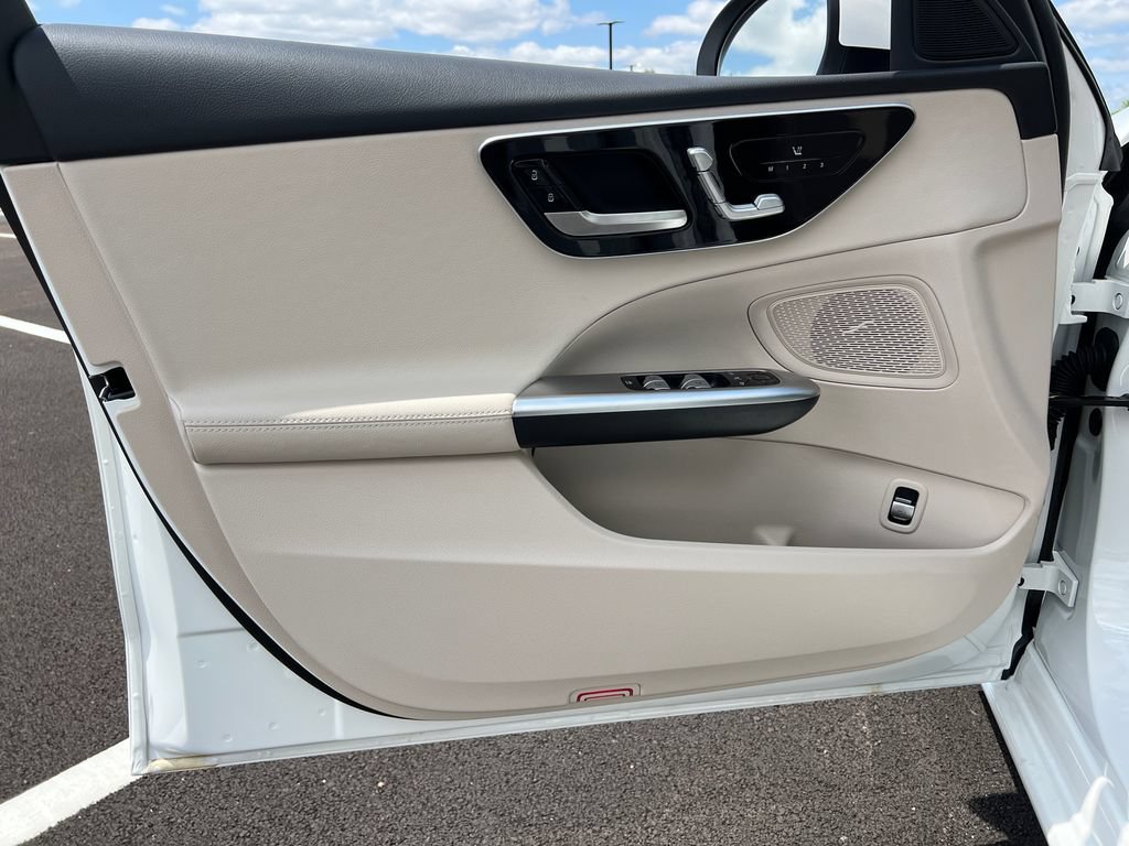 New 2026 Polar White Mercedes-Benz C 300 image 44