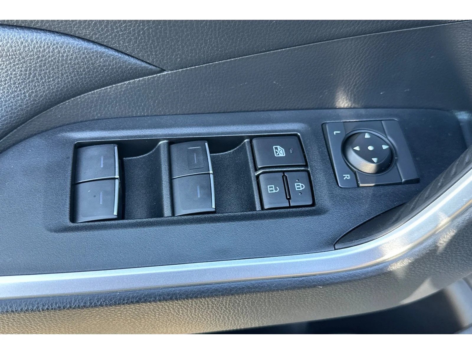 Used 2023 Magnetic Gray Metallic Toyota XLE Premium image 12