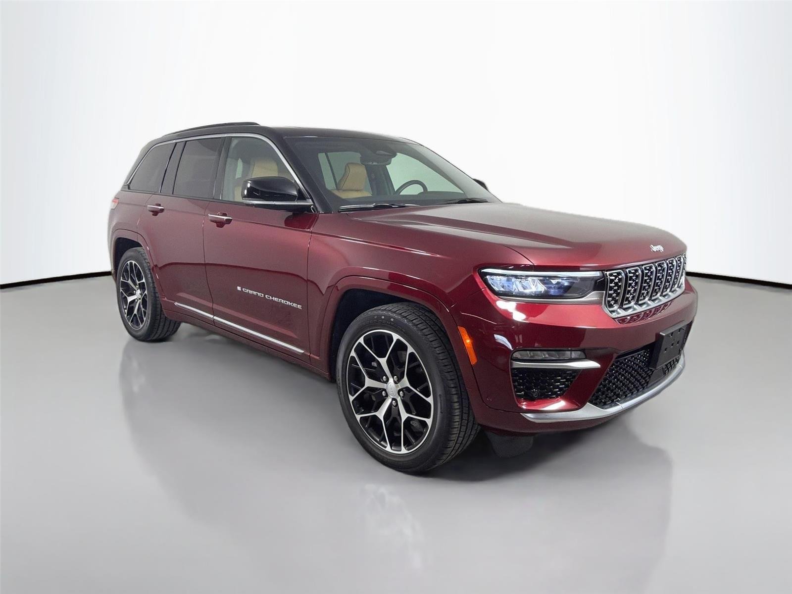 Used 2025 Velvet Red Pearlcoat Jeep Summit Reserve image 9