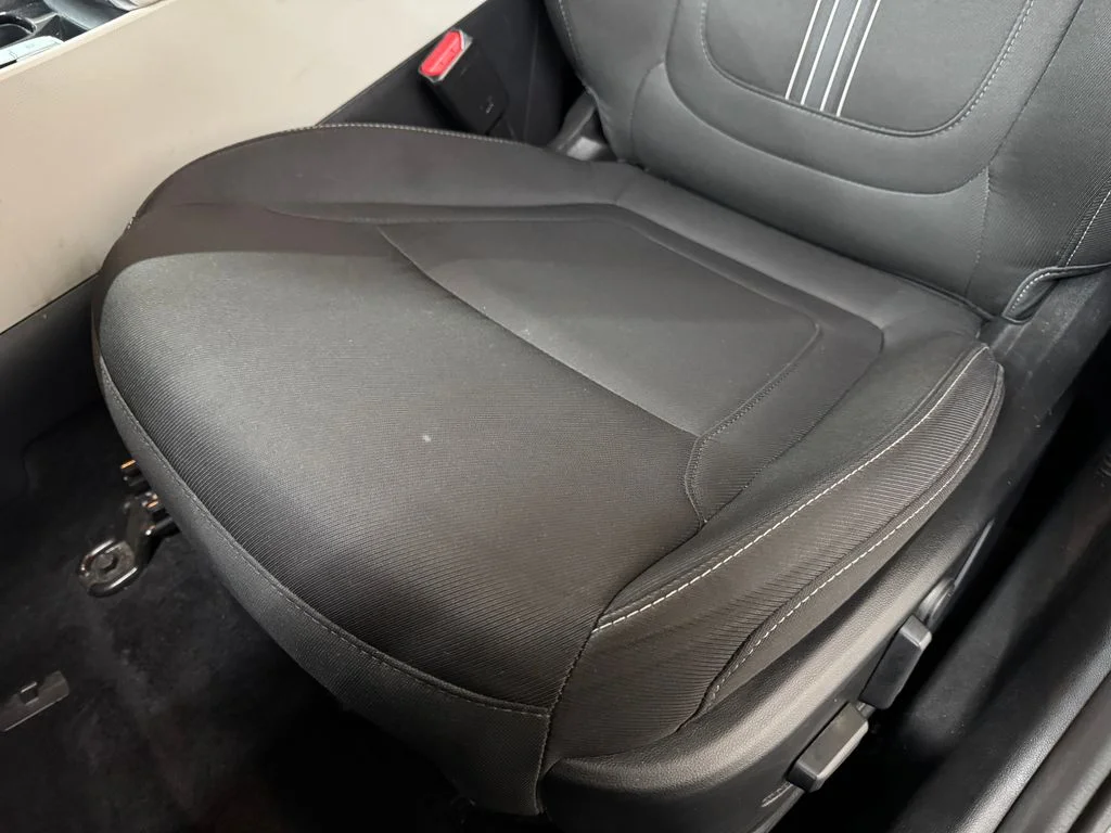 Used 2024 Black Hyundai SEL image 17