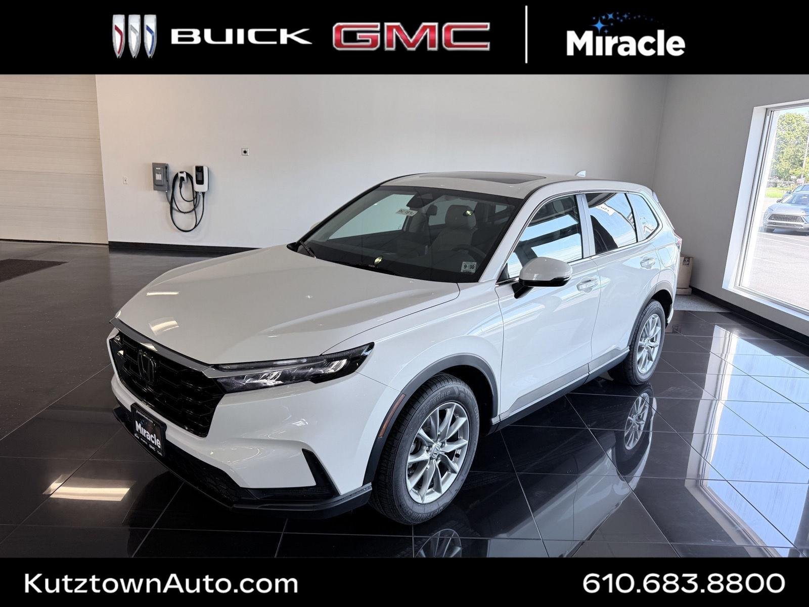 Used 2026 Platinum White Pearl Honda EX image 1