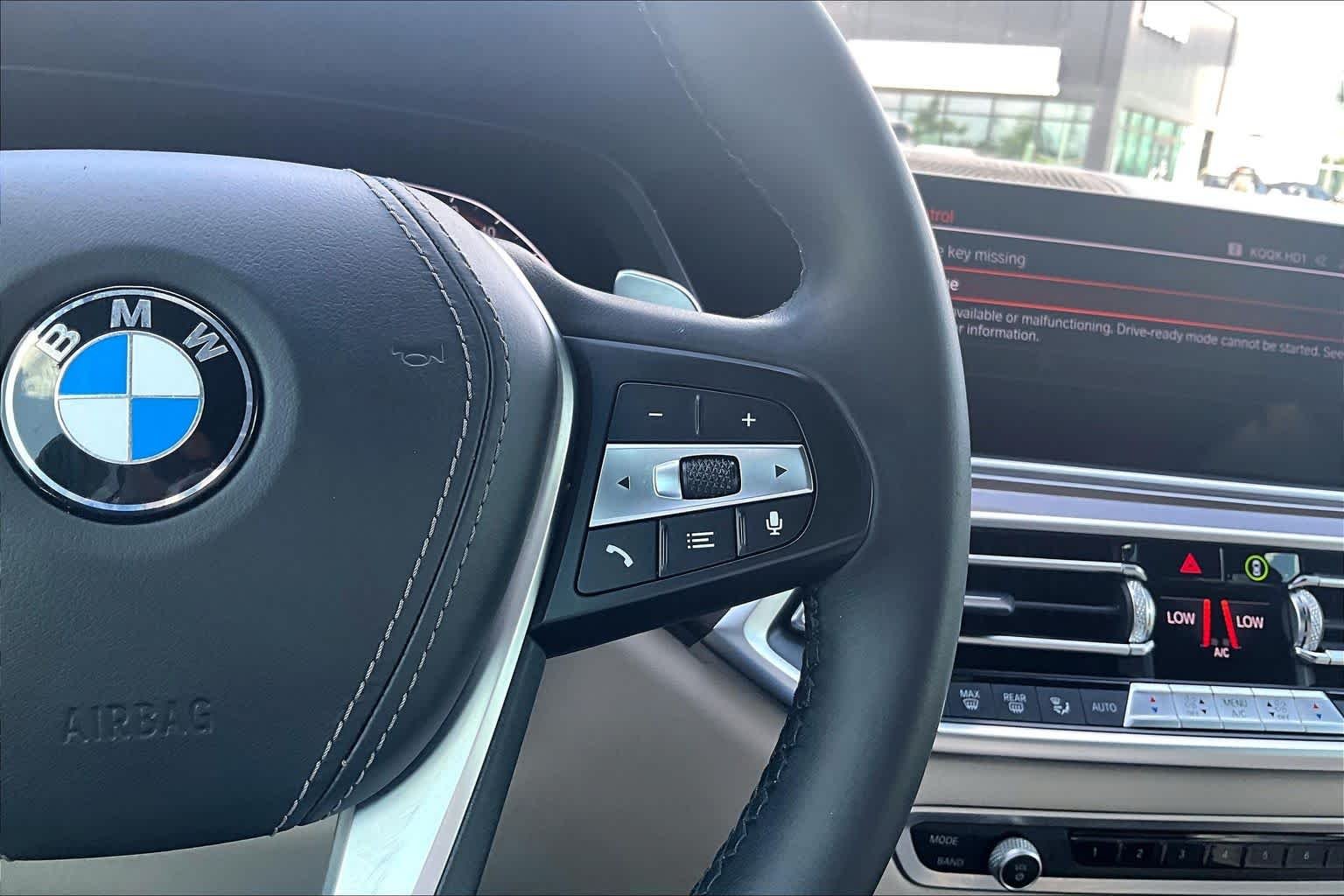 Used 2021 Manhattan Green Metallic BMW sDrive40i image 21