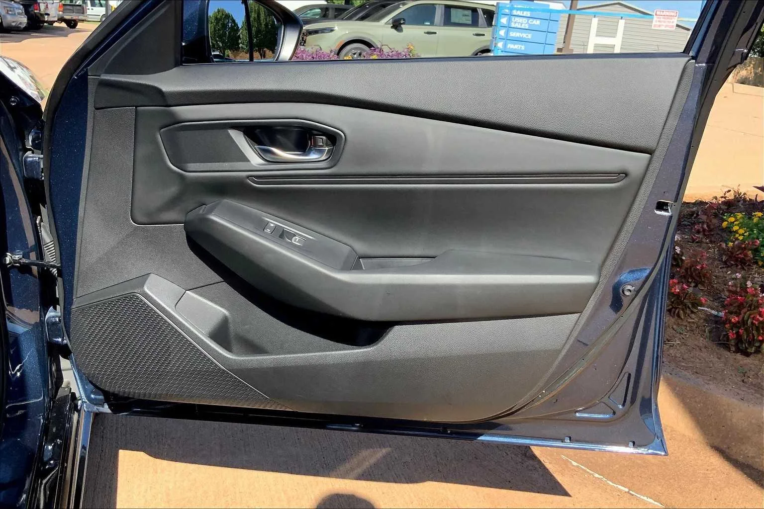 Used 2023 Canyon River Blue Metallic Honda EX-L image 21