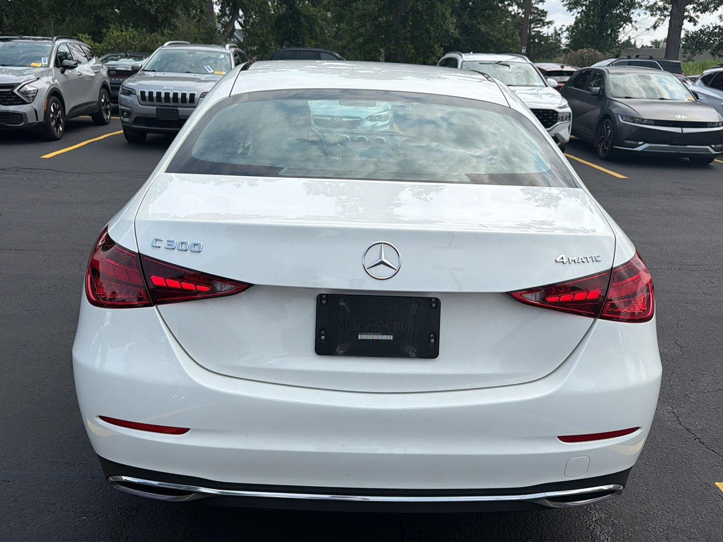 Used 2022 Polar White Mercedes-Benz C 300 image 5