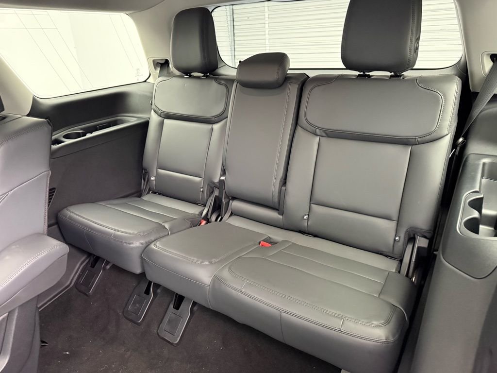 New 2026 Star White Metallic Tri-Coat Ford Active image 44