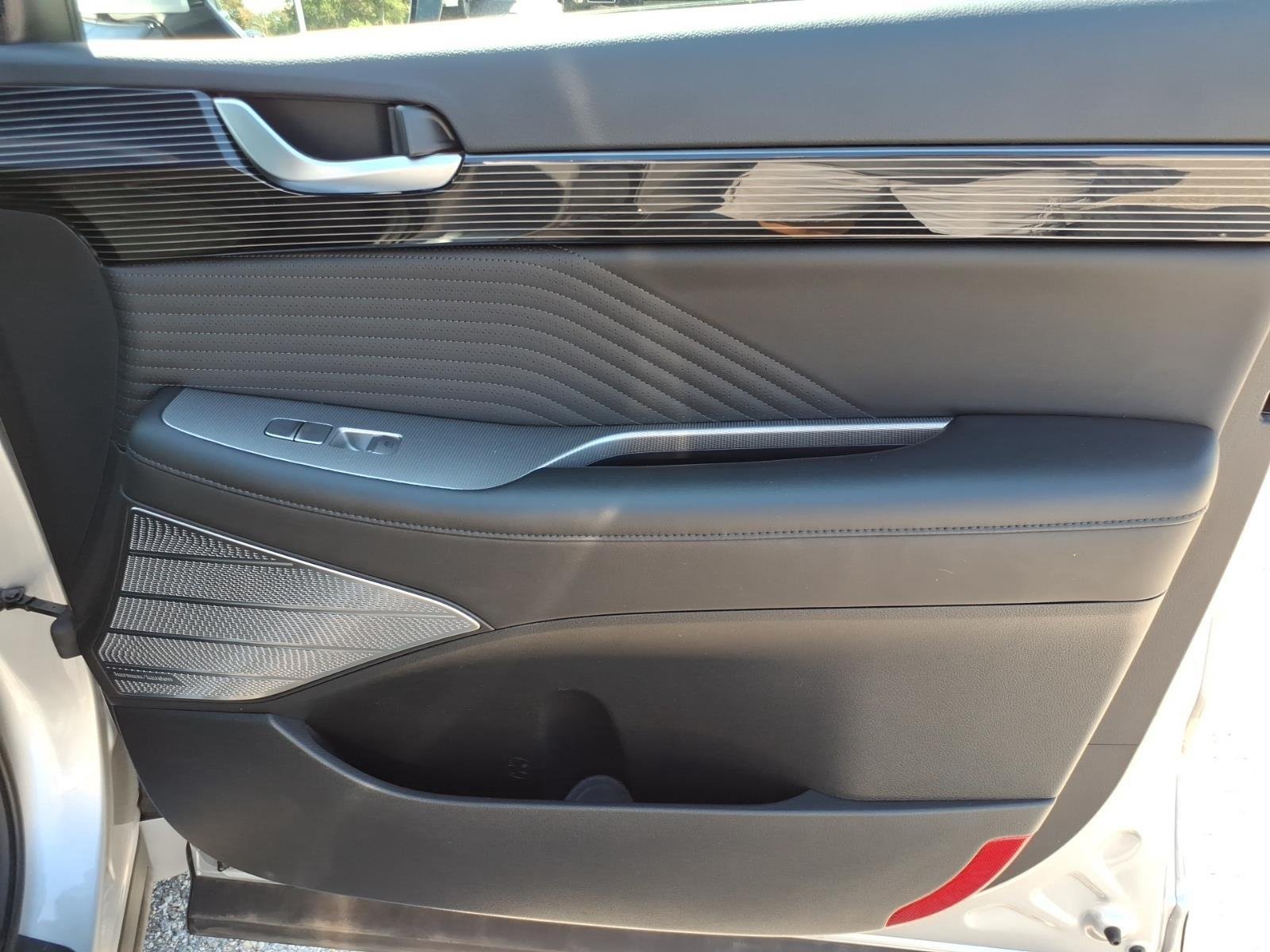Used 2024 Typhoon Silver Hyundai Calligraphy image 25
