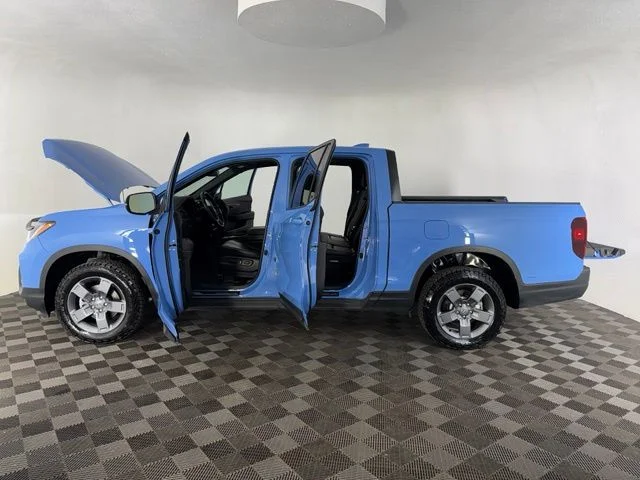 Used 2024  Honda TrailSport image 13