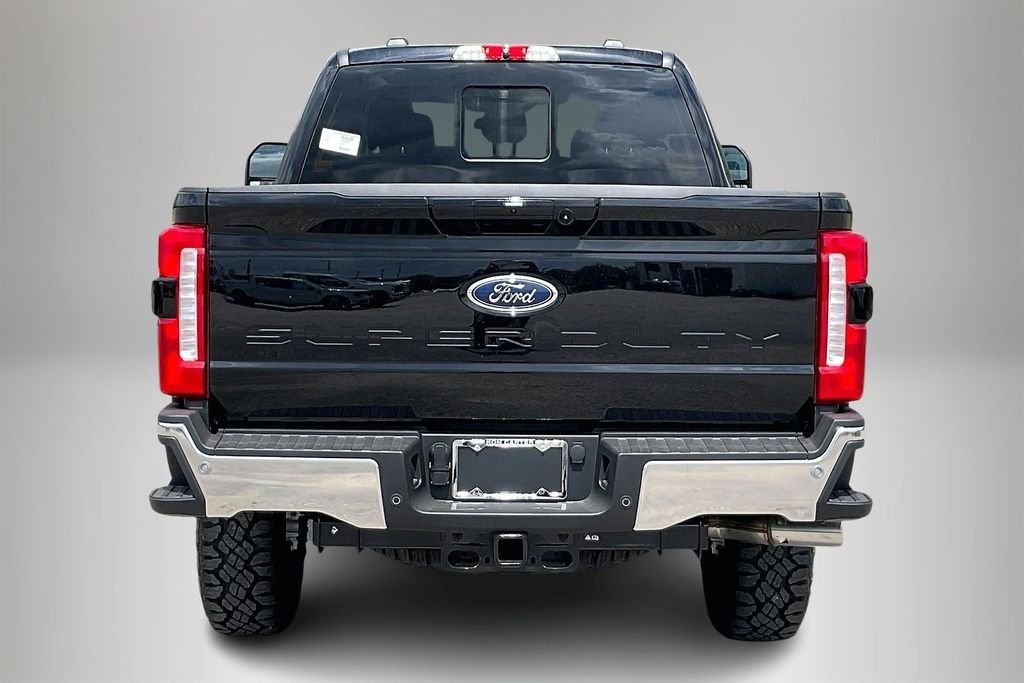 New 2026 Ford Super Duty F-250 Lariat 4D Crew Cab