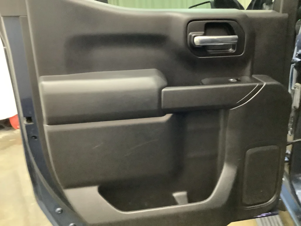 Used 2019 Pacific Blue Metallic GMC Fleet/Base image 21