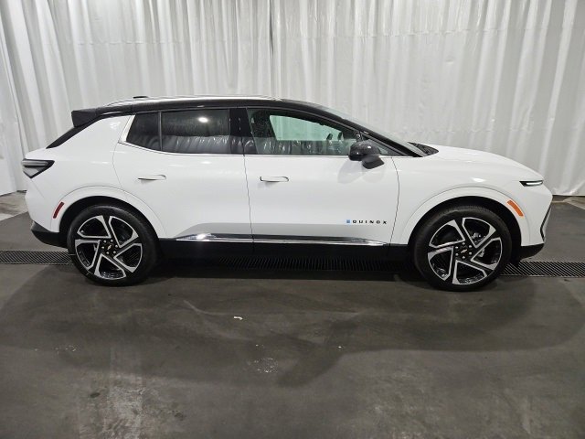 2026 Chevrolet Equinox EV 1LT photo 2